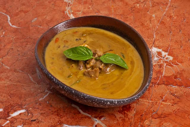 كاري اخضر لحم
